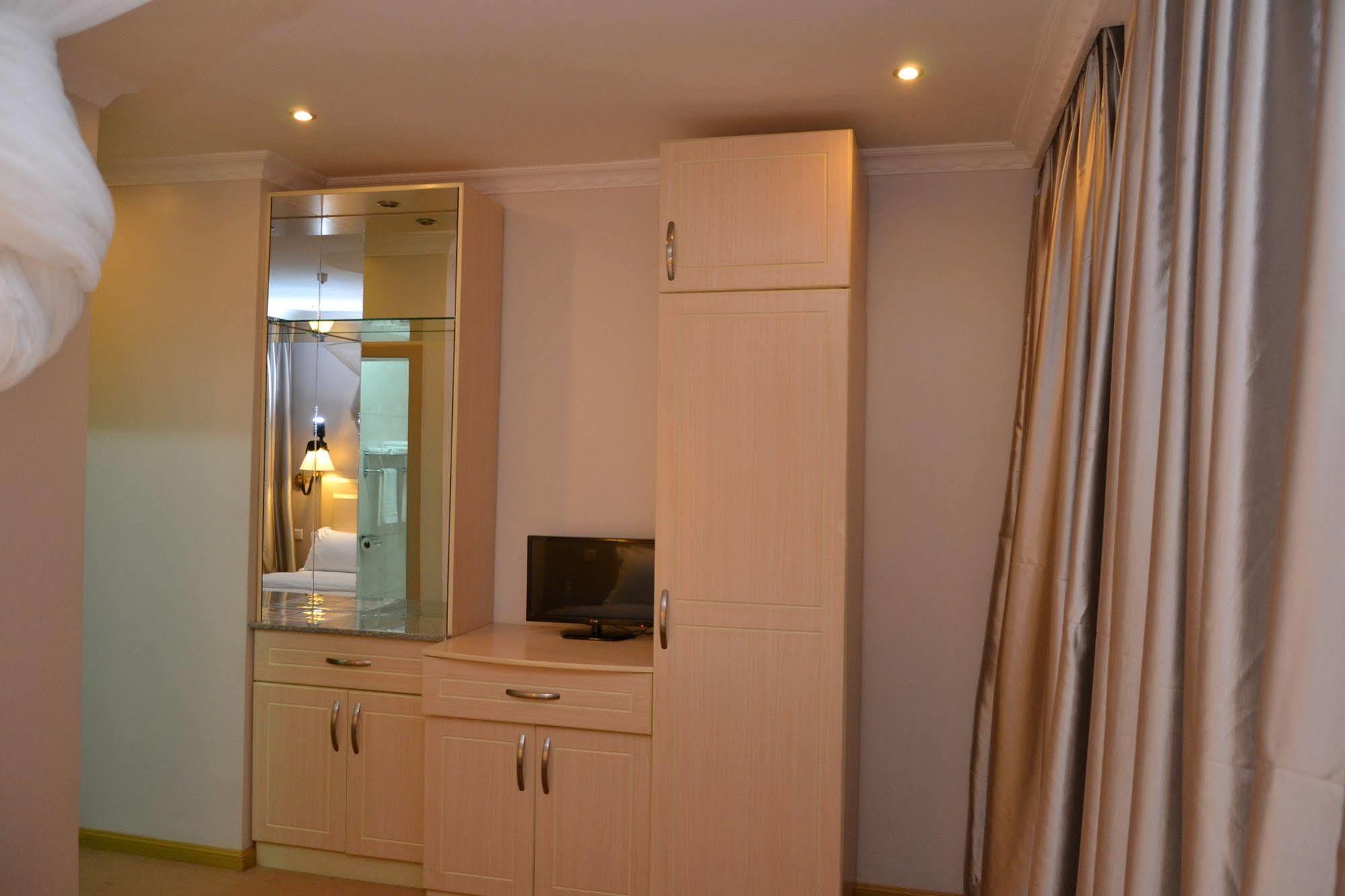 Gloria Hotel Kigali Zewnętrze zdjęcie