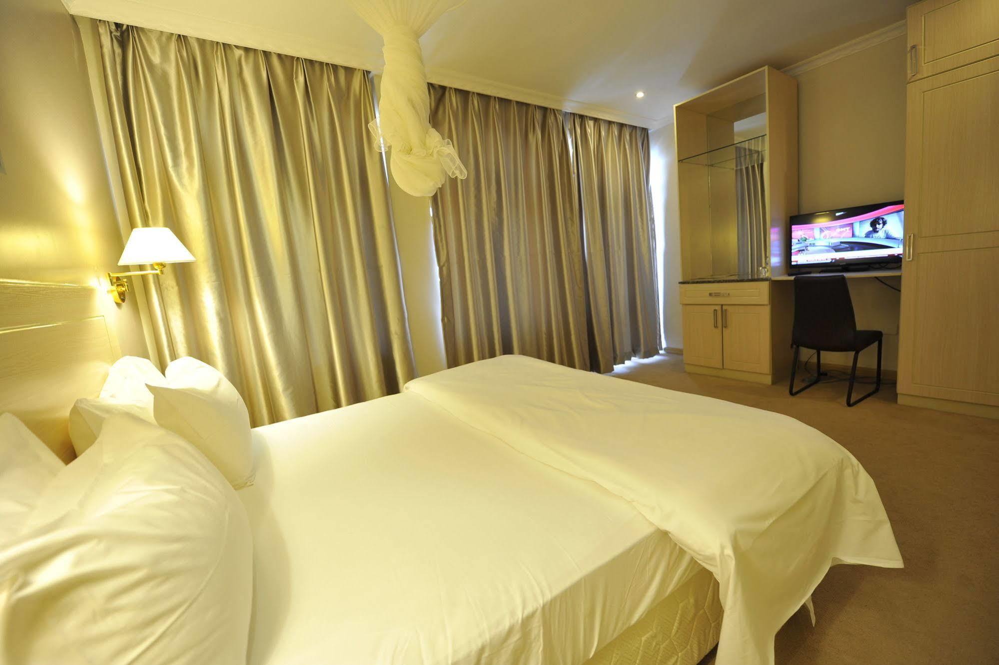 Gloria Hotel Kigali Zewnętrze zdjęcie
