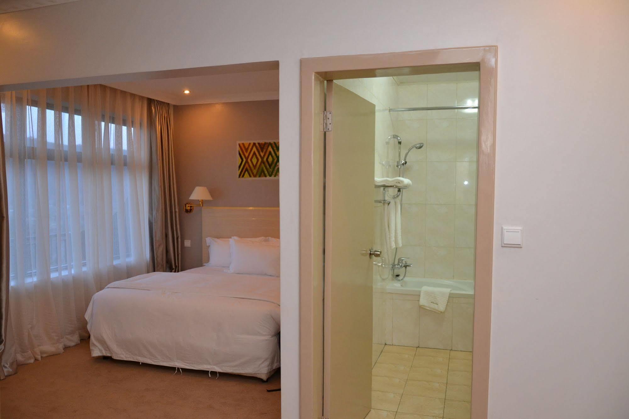 Gloria Hotel Kigali Zewnętrze zdjęcie